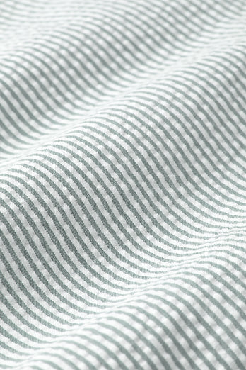 Trawlers * Los Seersuckers Trawlers * Los Seersuckers