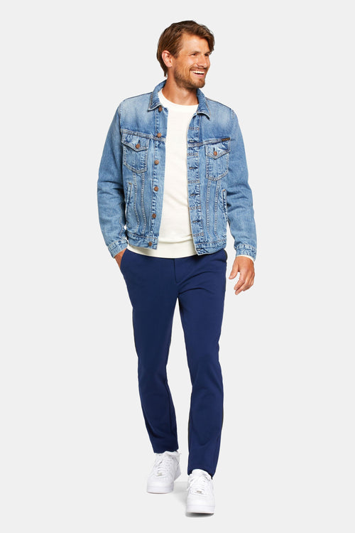 Midnights * Los Easies